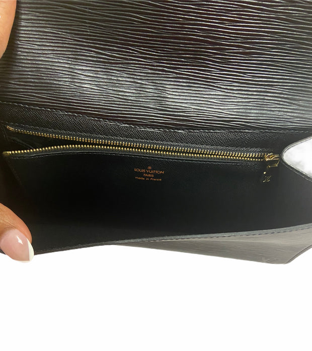 Louis Vuitton (ULTRA RARE) Extra Large Epi Clutch Porftoflio Document  859863 For Sale at 1stDibs
