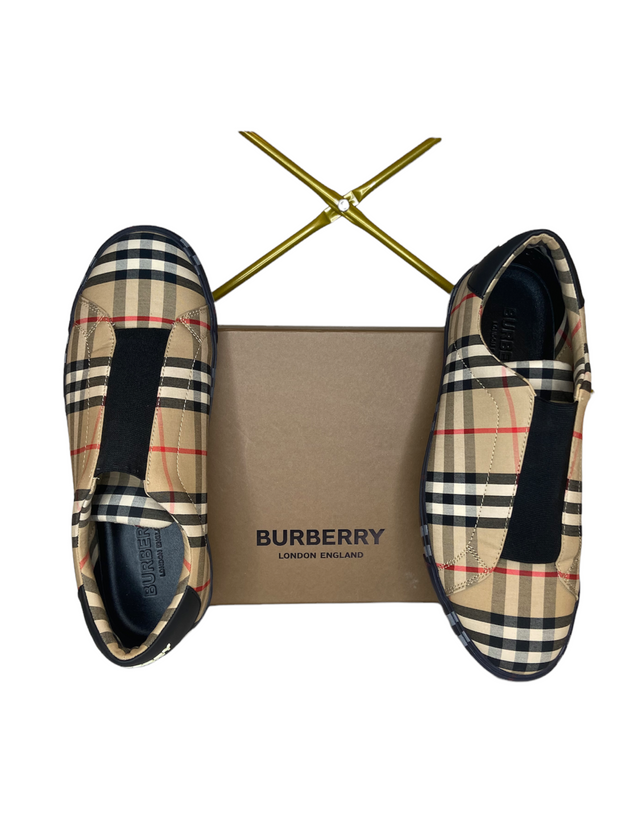 Men Burberry Slip-On